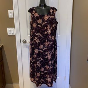 Pretty floral long sleeveless dress